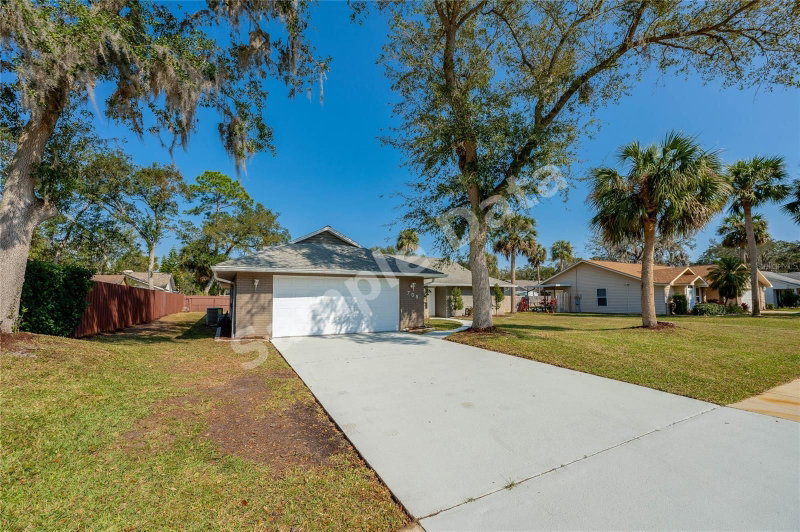 709 Lone Oak Dr — photo 1