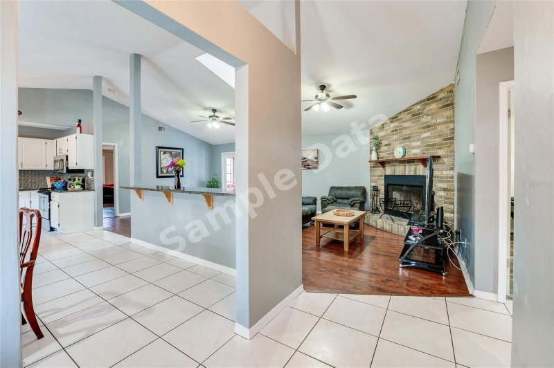 709 Lone Oak Dr — photo 4