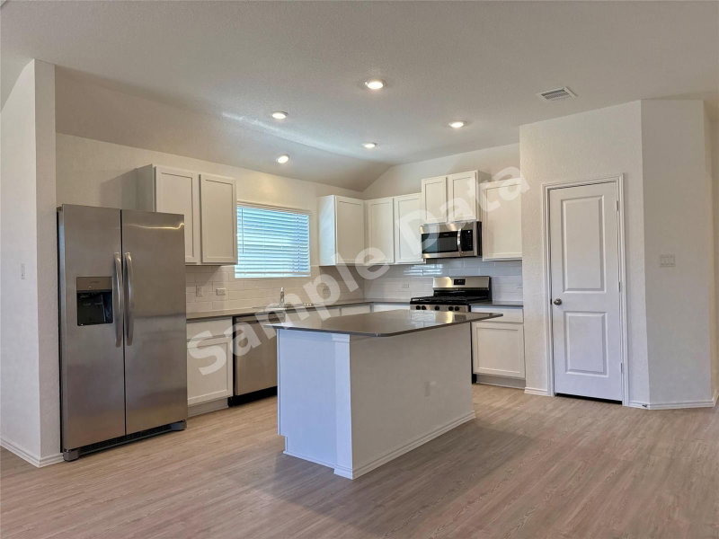 1808 Boggy Creek Ranch Rd — photo 4